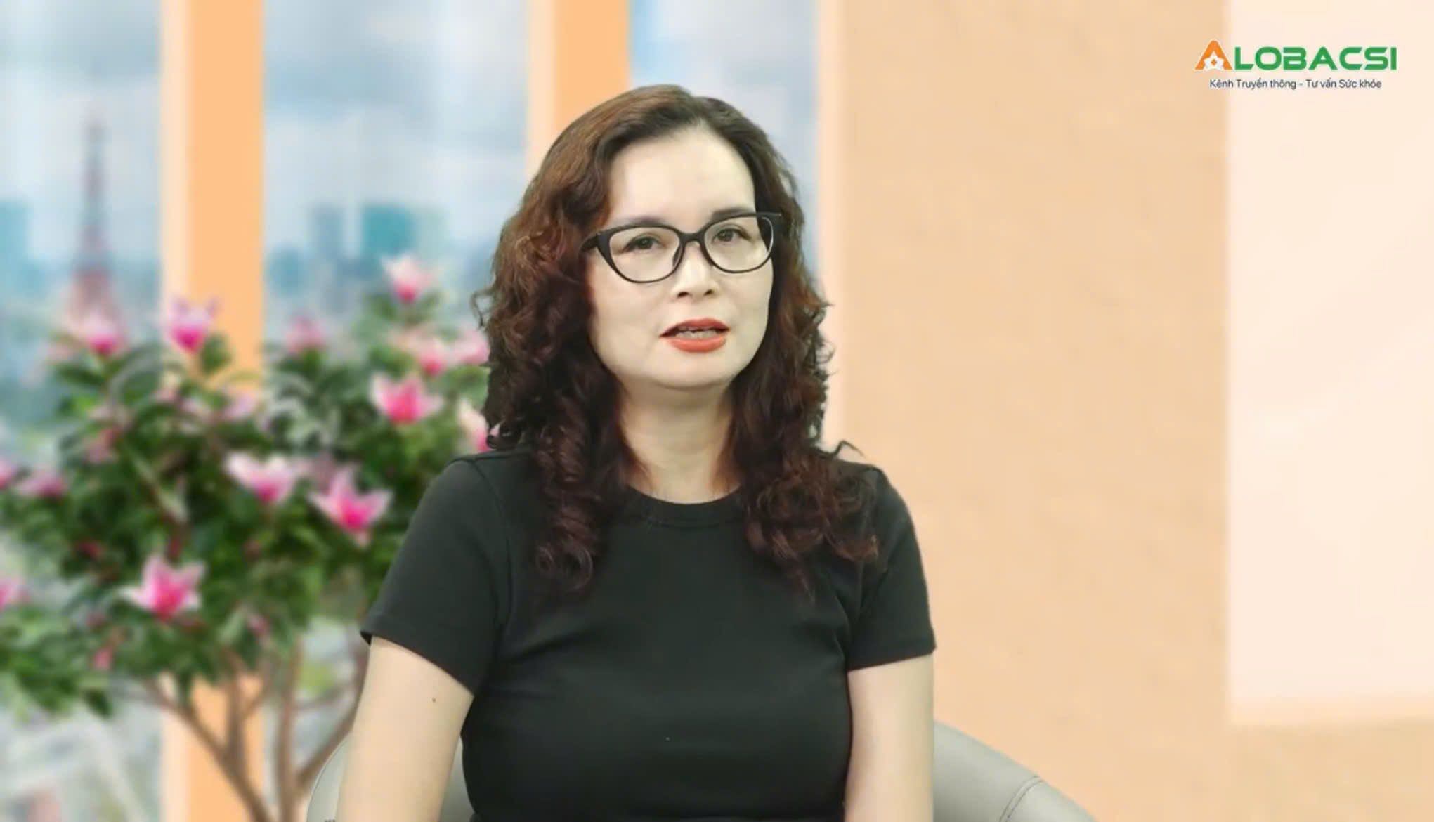 Chị Trần Thục Quyên - Vợ anh Việt quyết định vào TPHCM sau khi chồng điều trị hiệu quả tại Phòng khám HMR